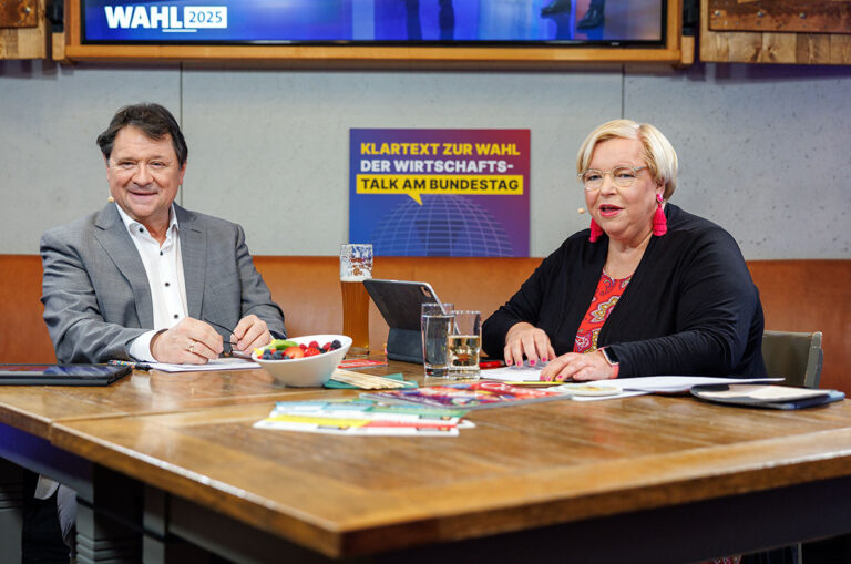 Christoph Minhoff, Hauptgeschäftsführer der Bundesvereinigung der Deutschen Ernährungsindustrie e.V. und Ulrike Hinrichs, geschäftsführendes Vorstandsmitglied des Bundesverbands Deutscher Kapitalbeteiligungsgesellschaften